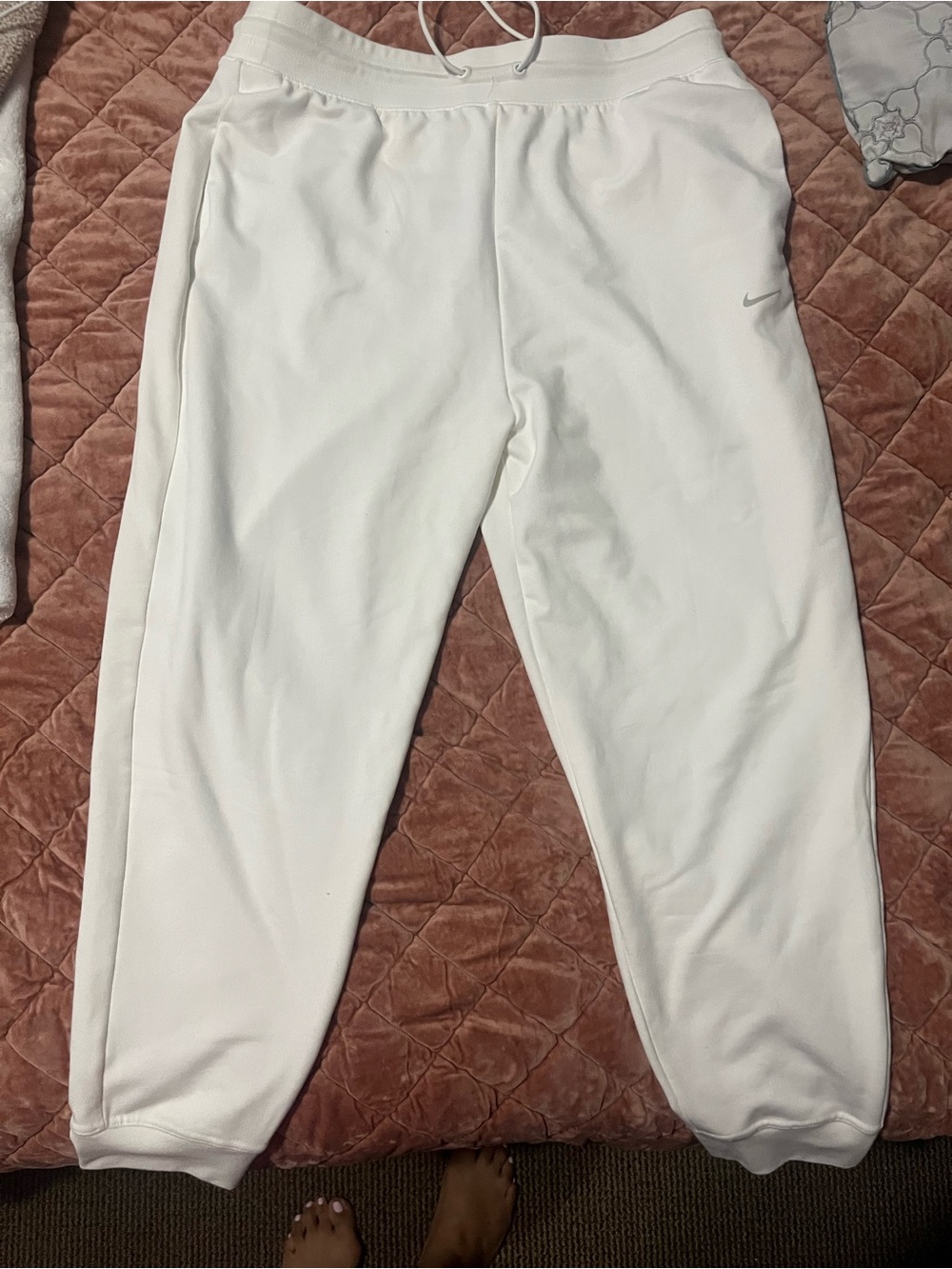 Nike Women’s XL Training high rise fit Joggers with Subtle Swoosh